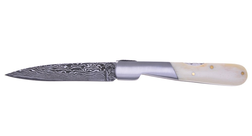 Couteau médiéval avec lame en acier damas et manche en os et laiton
