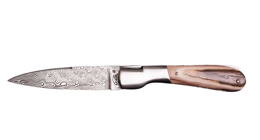 Couteau pliant en Corne de Bélier, lame et mitre Damas, imaginé en Corse by  Zuria